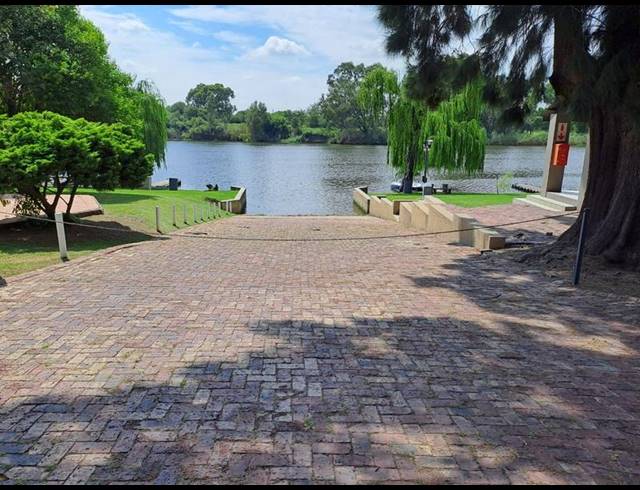 LAND FOR SALE IN RIVERSPRAY LIFESTYLE ESTATE